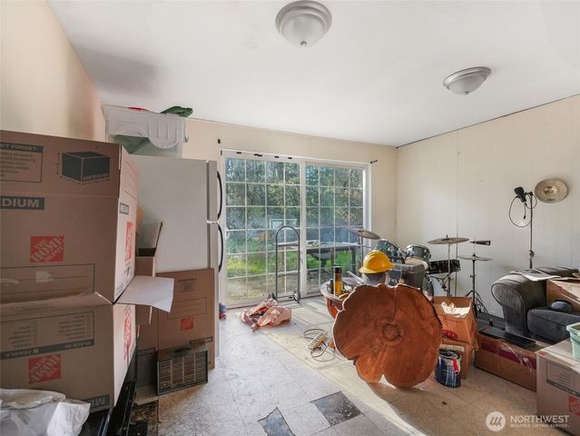 29853 8th Avenue SW, Federal Way, WA 98023