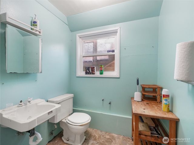 29853 8th Avenue SW, Federal Way, WA 98023