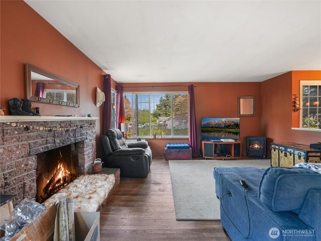 29853 8th Avenue SW, Federal Way, WA 98023