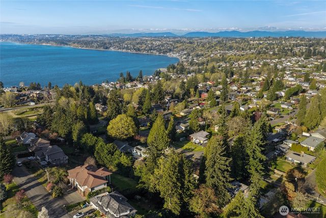 29853 8th Avenue SW, Federal Way, WA 98023