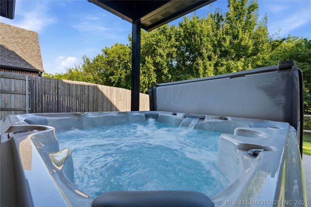 16530 E 43rd Street, Tulsa, OK 74134