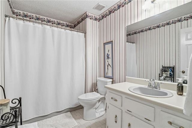 206 Apple Court, Woodstock, GA 30188