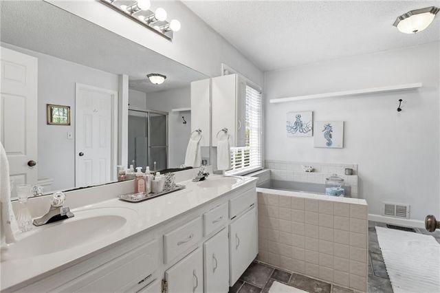 206 Apple Court, Woodstock, GA 30188