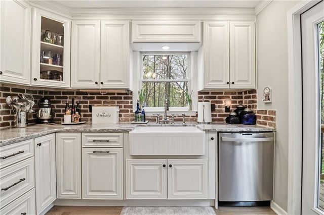 206 Apple Court, Woodstock, GA 30188