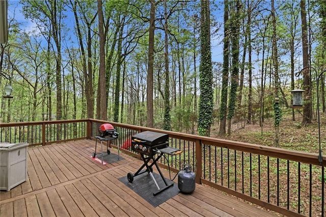 206 Apple Court, Woodstock, GA 30188