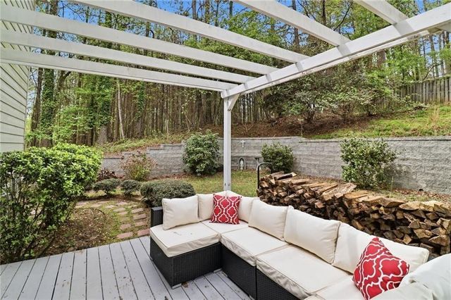 206 Apple Court, Woodstock, GA 30188