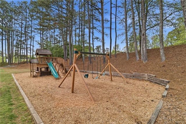 206 Apple Court, Woodstock, GA 30188