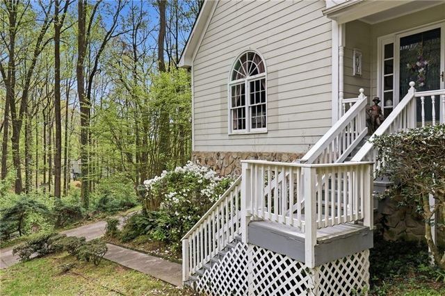 206 Apple Court, Woodstock, GA 30188