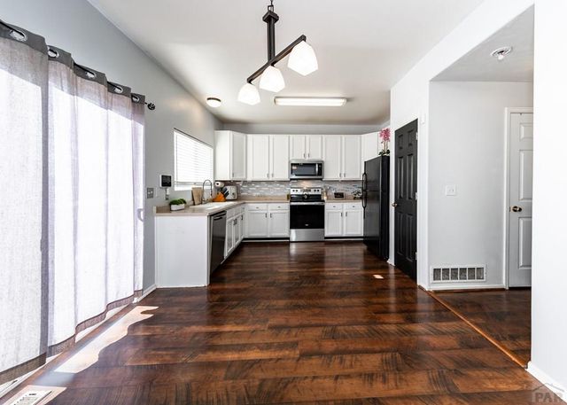 2214 Cowhand Place, Pueblo, CO 81008