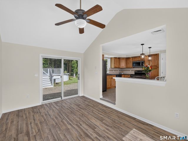 527 Clintonville Road, North Haven, CT 06473