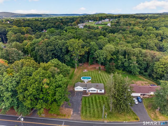 527 Clintonville Road, North Haven, CT 06473