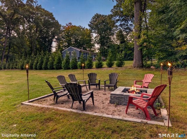 527 Clintonville Road, North Haven, CT 06473