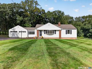 527 Clintonville Road, North Haven, CT 06473