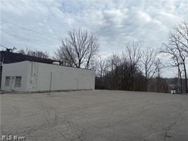 1535 Logan Avenue, Youngstown, OH 44505