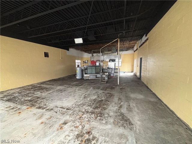 1535 Logan Avenue, Youngstown, OH 44505