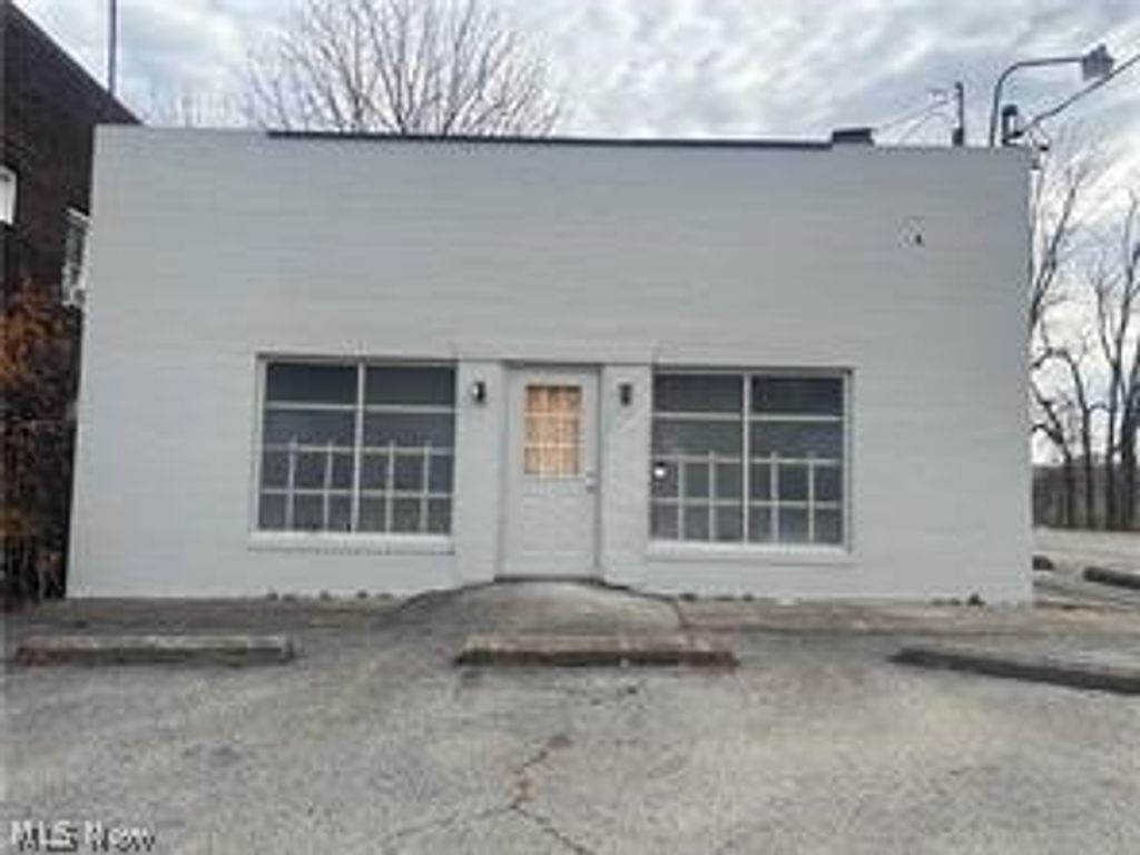 1535 Logan Avenue, Youngstown, OH 44505