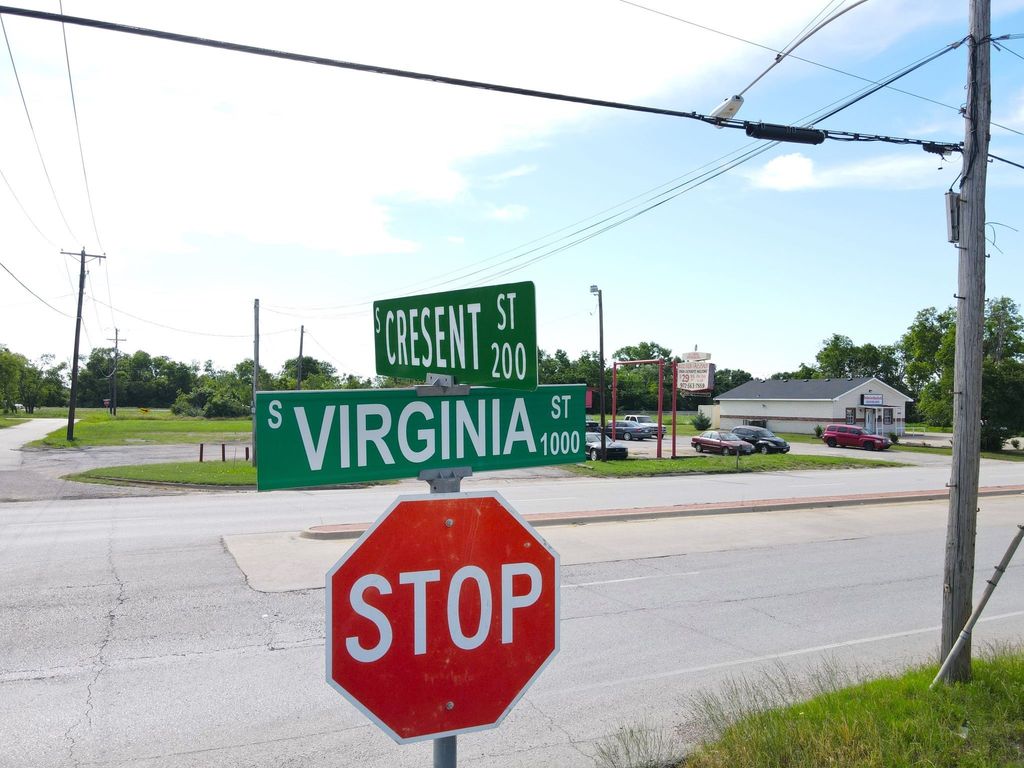 1008 S Virginia Avenue, Terrell, TX 75160