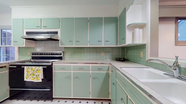 13 Laroe Street, Swanton, VT 05488