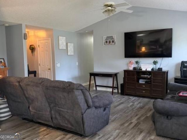 432 Raymond Drive, Winder, GA 30680