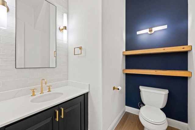114 Golden Bear DR, Austin, TX 78738