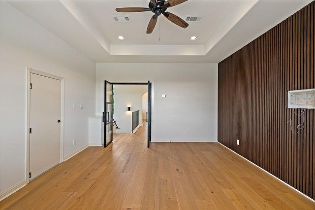 114 Golden Bear DR, Austin, TX 78738