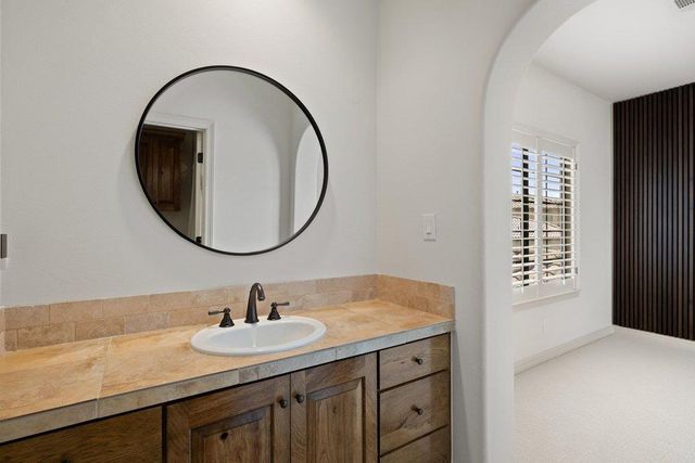 114 Golden Bear DR, Austin, TX 78738