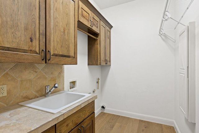 114 Golden Bear DR, Austin, TX 78738