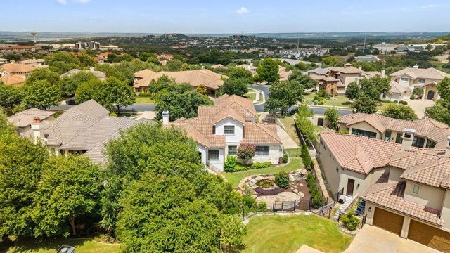 114 Golden Bear DR, Austin, TX 78738