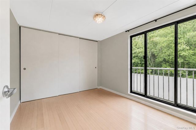 1155 Warburton Avenue 11F, Yonkers, NY 10701