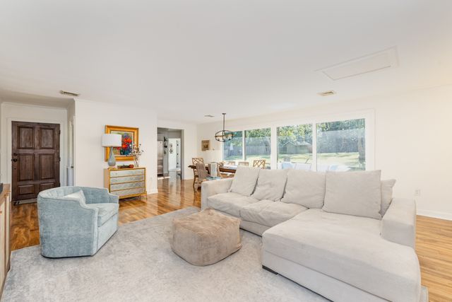 725 Elysian Fields Rd, Nashville, TN 37204