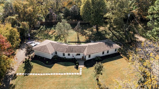 725 Elysian Fields Rd, Nashville, TN 37204