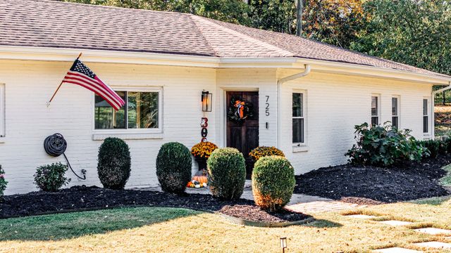 725 Elysian Fields Rd, Nashville, TN 37204