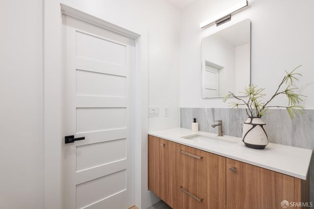 1400 Broadway, San Francisco, CA 94109