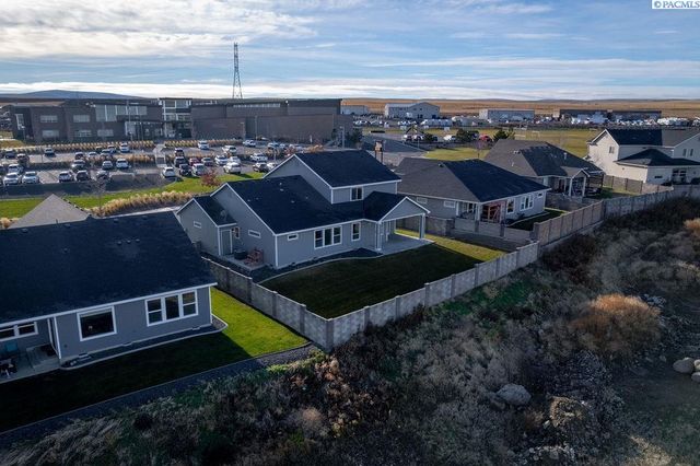 6356 W 38th Ave, Kennewick, WA 99338