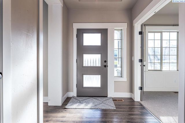 6356 W 38th Ave, Kennewick, WA 99338