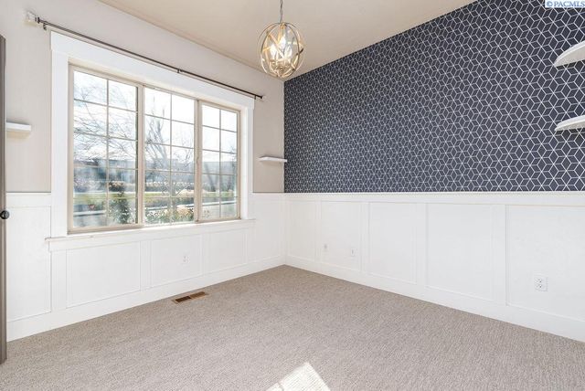 6356 W 38th Ave, Kennewick, WA 99338