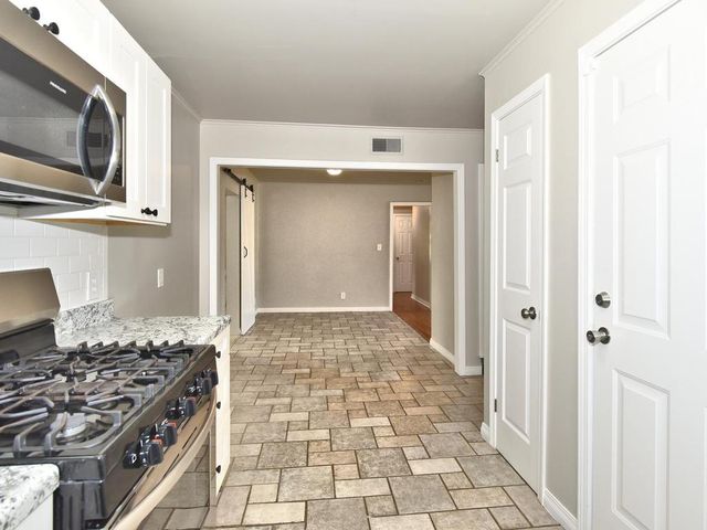 337 S 48th West Avenue, Tulsa, OK 74127