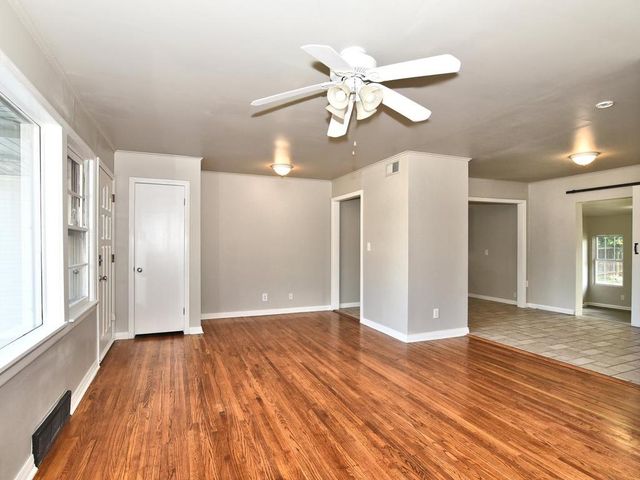 337 S 48th West Avenue, Tulsa, OK 74127