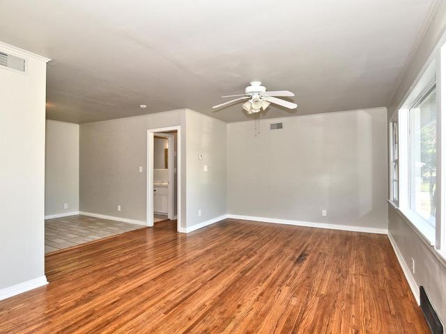 337 S 48th West Avenue, Tulsa, OK 74127