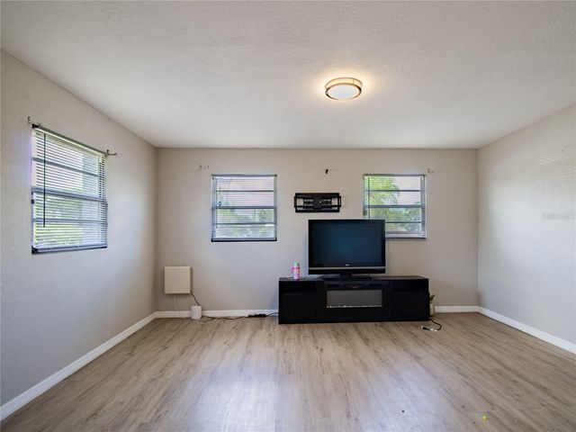 1125 AVENUE L, Haines City, FL 33844