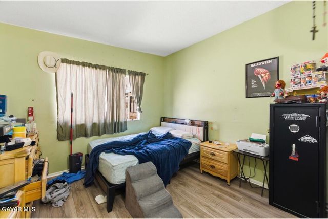 1041 W Avenue H 1, Lancaster, CA 93534
