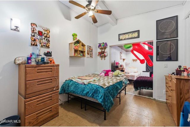 1041 W Avenue H 1, Lancaster, CA 93534