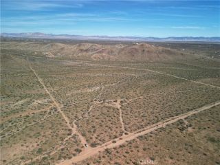 34 La Brisa, Joshua Tree, CA 92252