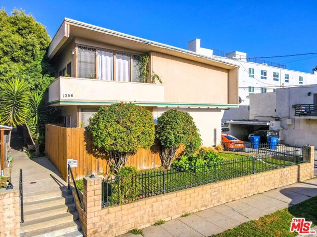 1256 S Westgate Avenue, Los Angeles, CA 90025