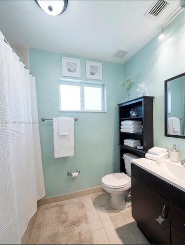 2720 NW 11th Street, Fort Lauderdale, FL 33311