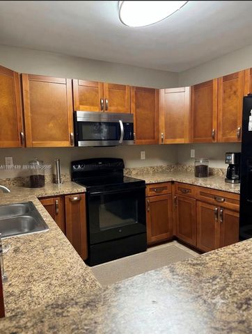 2720 NW 11th Street, Fort Lauderdale, FL 33311