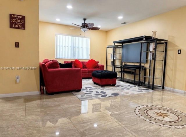 2720 NW 11th Street, Fort Lauderdale, FL 33311