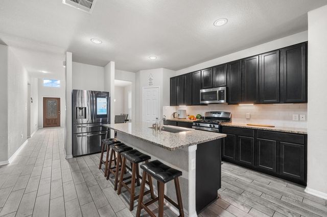 32318 Dusted Bronze Street, Brookshire, TX 77423