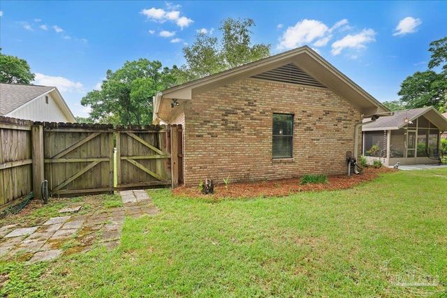 1161 Tamara Dr, Pensacola, FL 32504