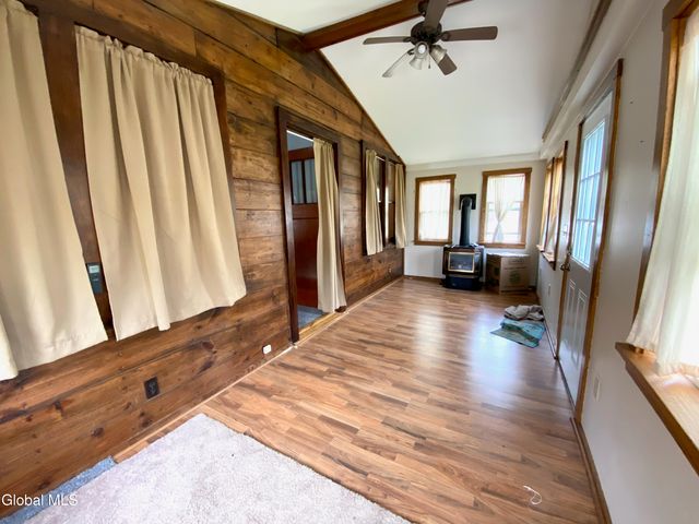 38 Van Heusen Street, Colonie, NY 12205